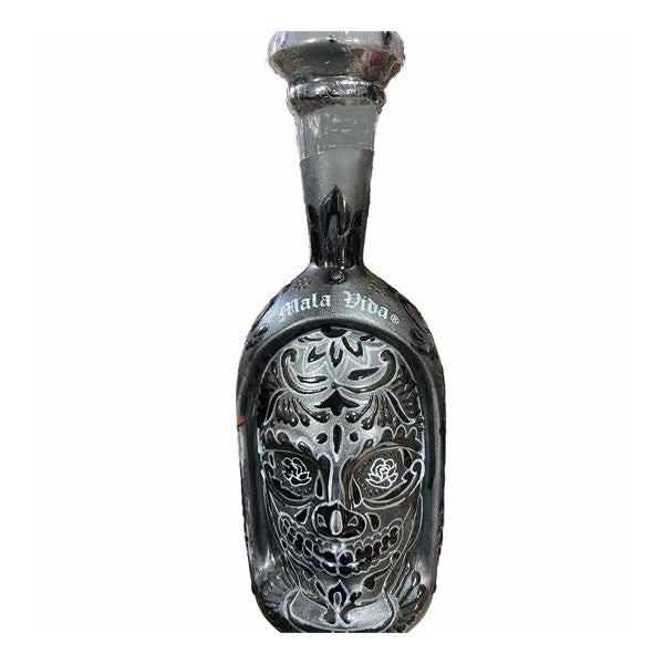 Mala Vida Dos Artes Extra Anejo Tequila 1L (No ship)
