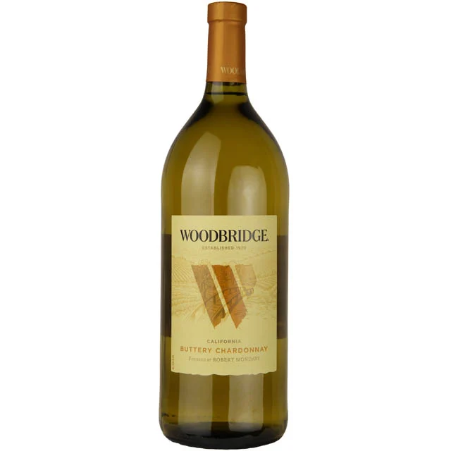 Woodbridge by Robert Mondavi Buttery Chardonnay / 1.5 Ltr