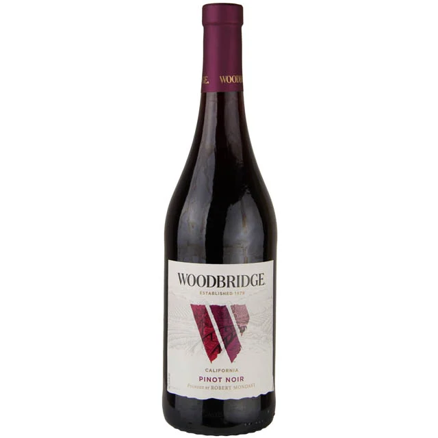 Woodbridge by Robert Mondavi Pinot Noir / 750 ml